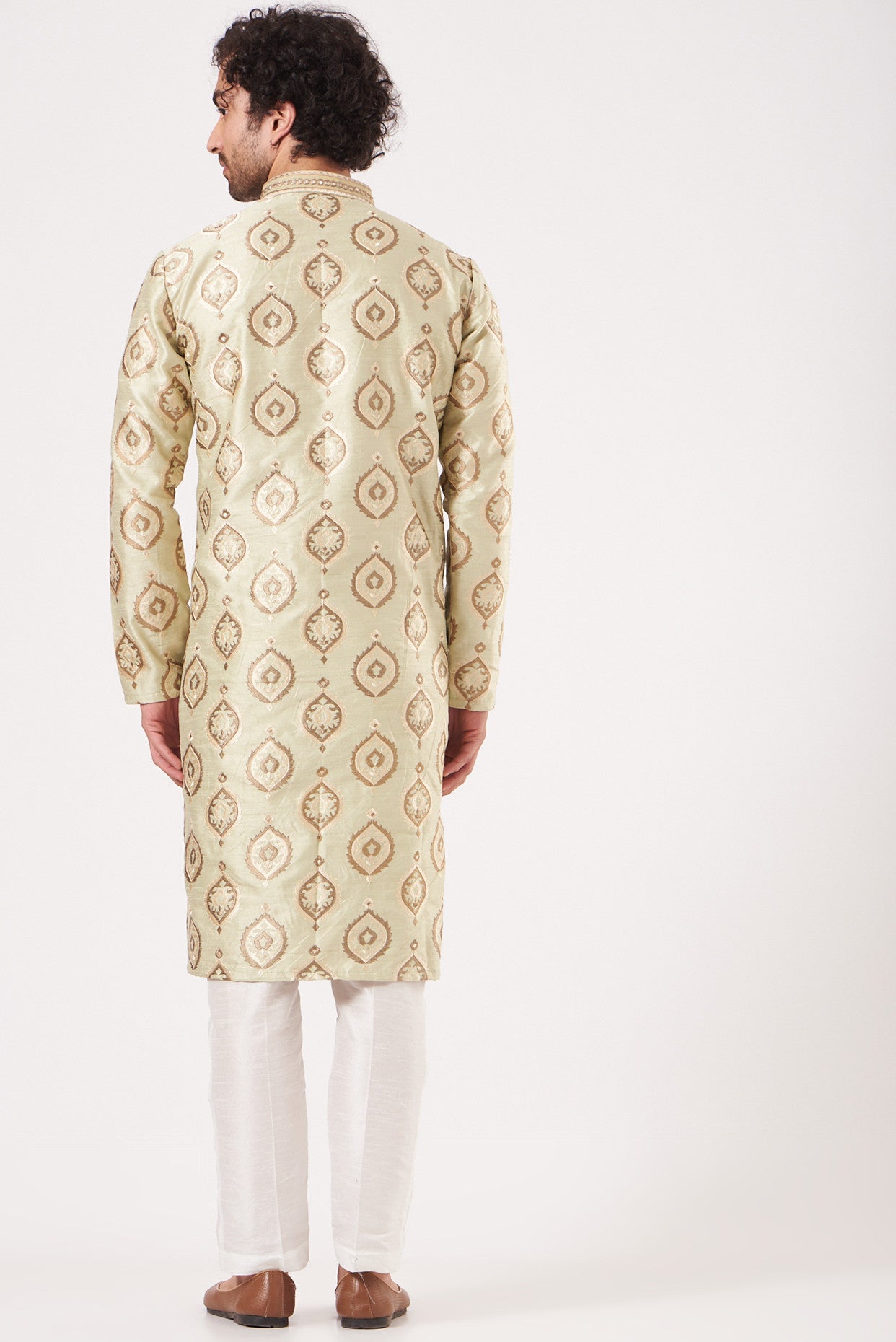 Formal Hand Embroidered Kurta - kasbahmen