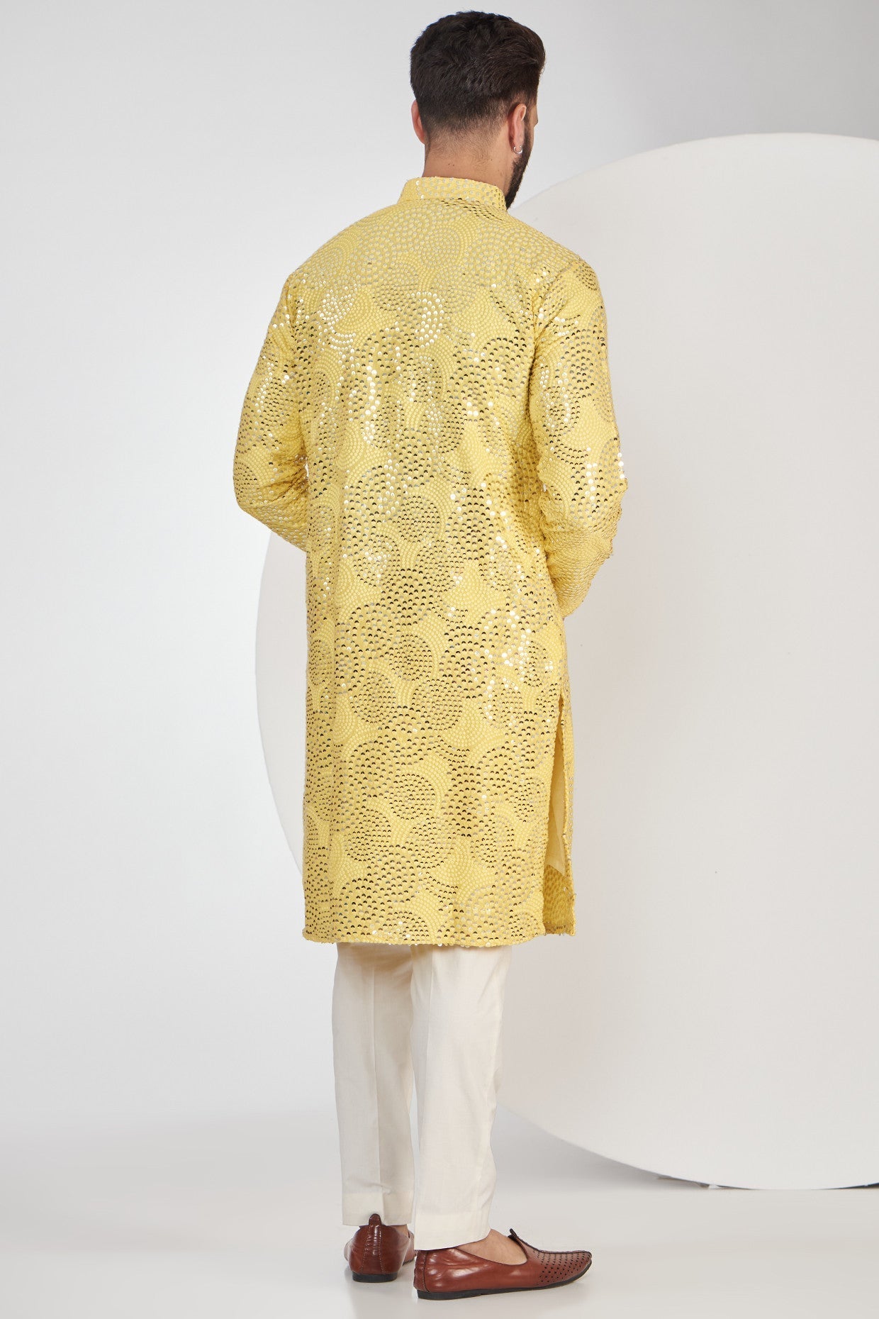 Yellow Embroidered Kurta with intricate sequins work - kasbahmen