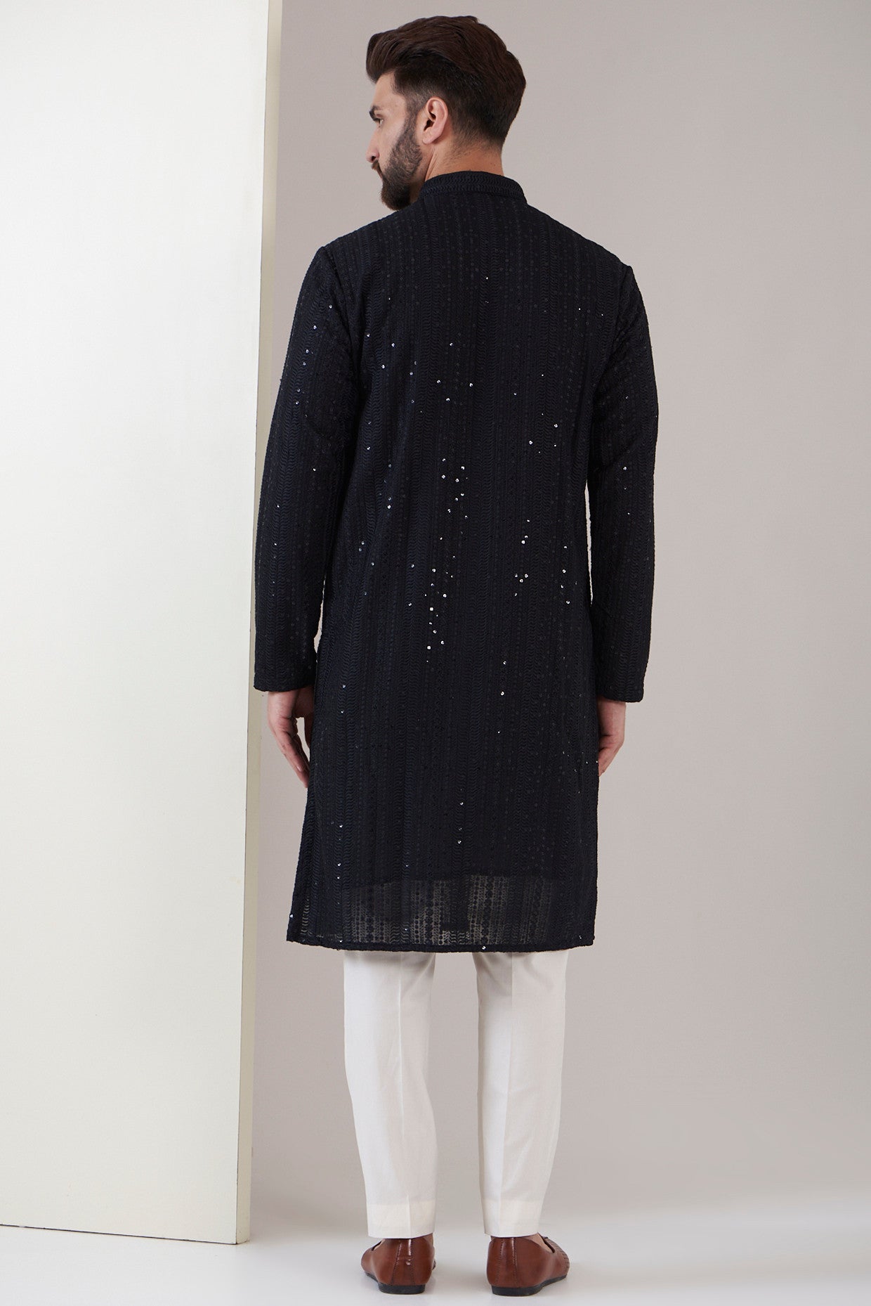 Black chikankari kurta - kasbahmen