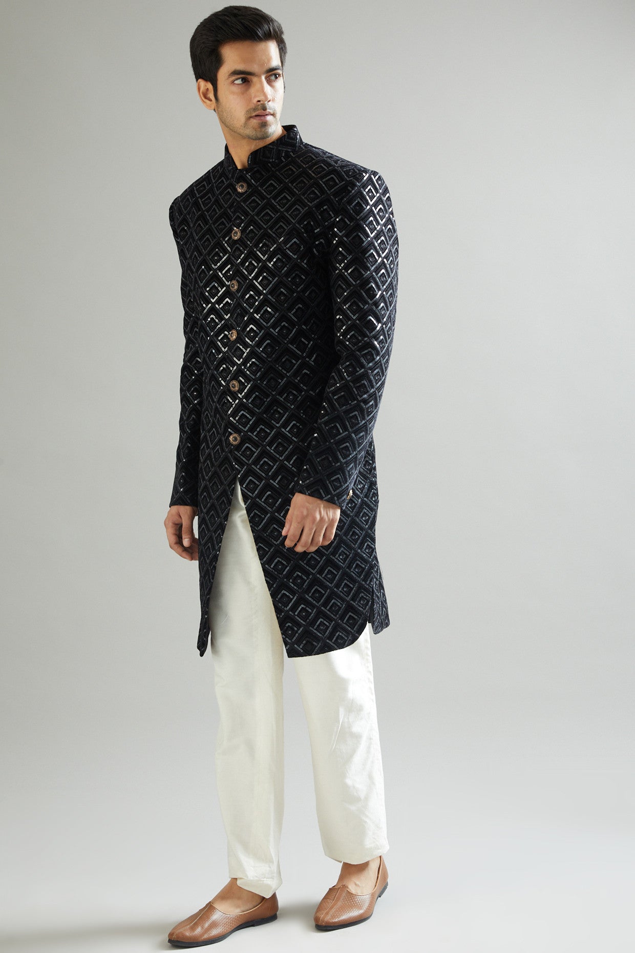 Black Embroidered Indowestern Kurta - kasbahmen