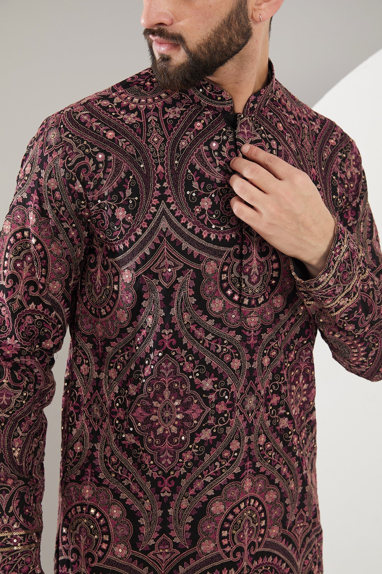 Black Kashmiri Embroidered Kurta - kasbahmen