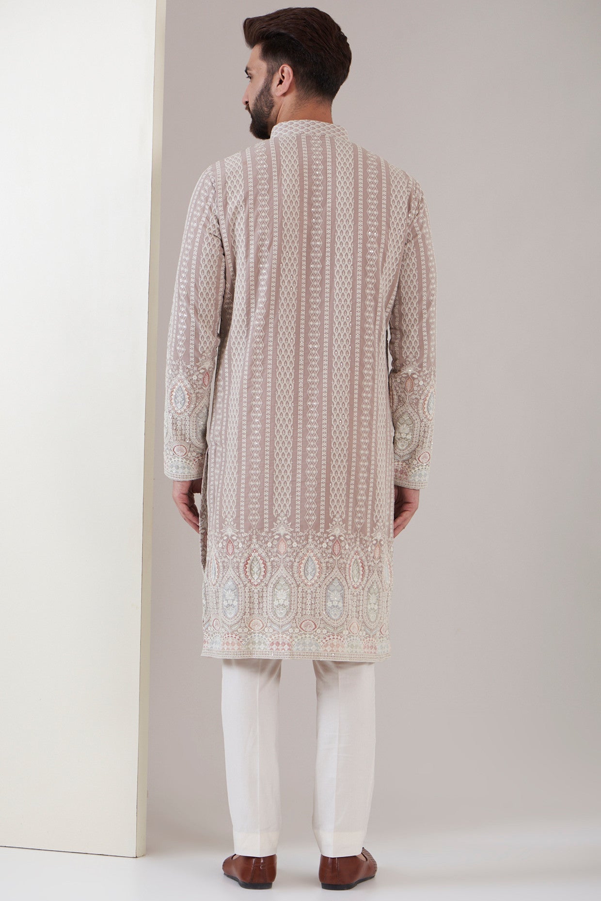 Onion pink chikankari Kurta - kasbahmen