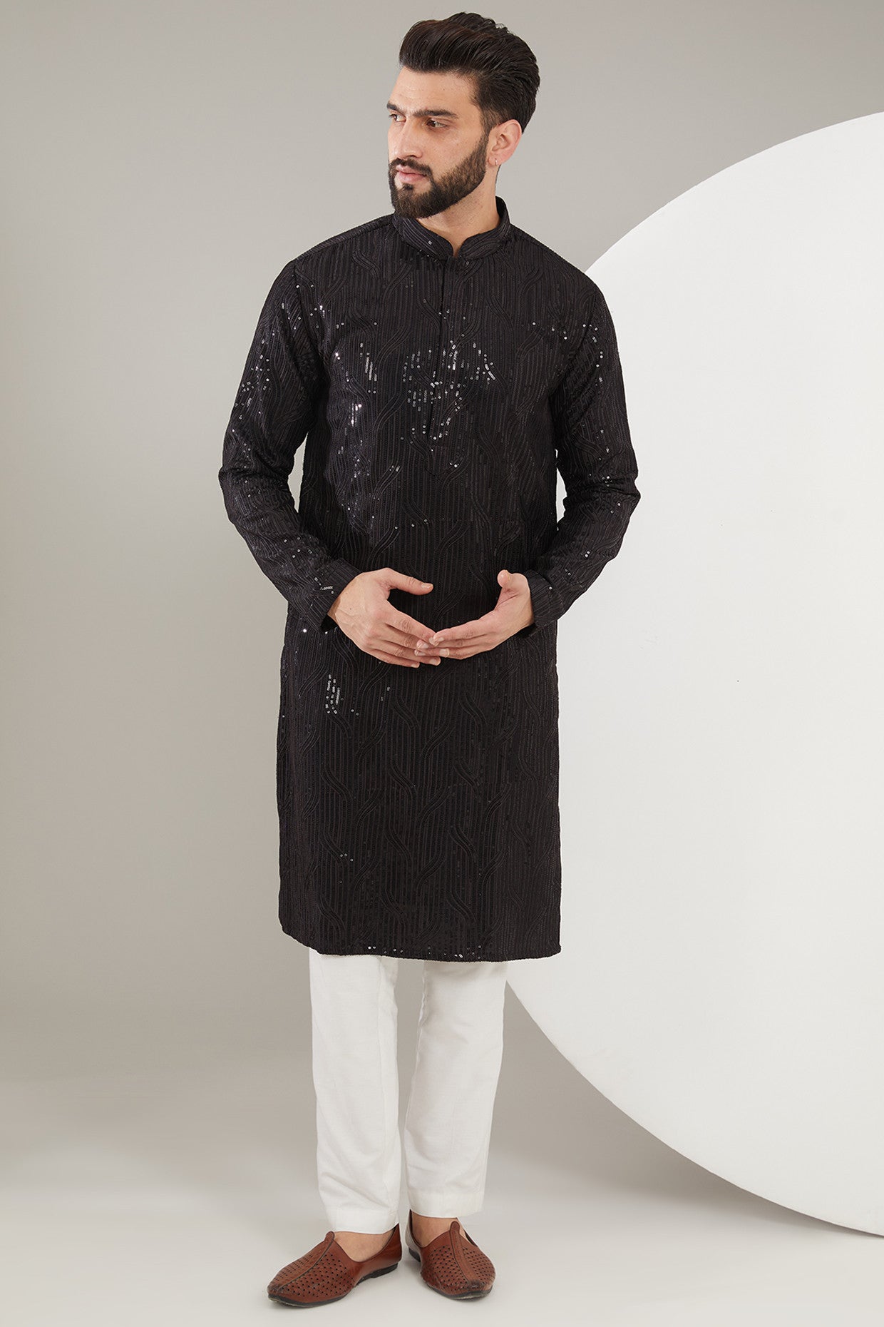 Classic Black Embroidered Kurta - kasbahmen