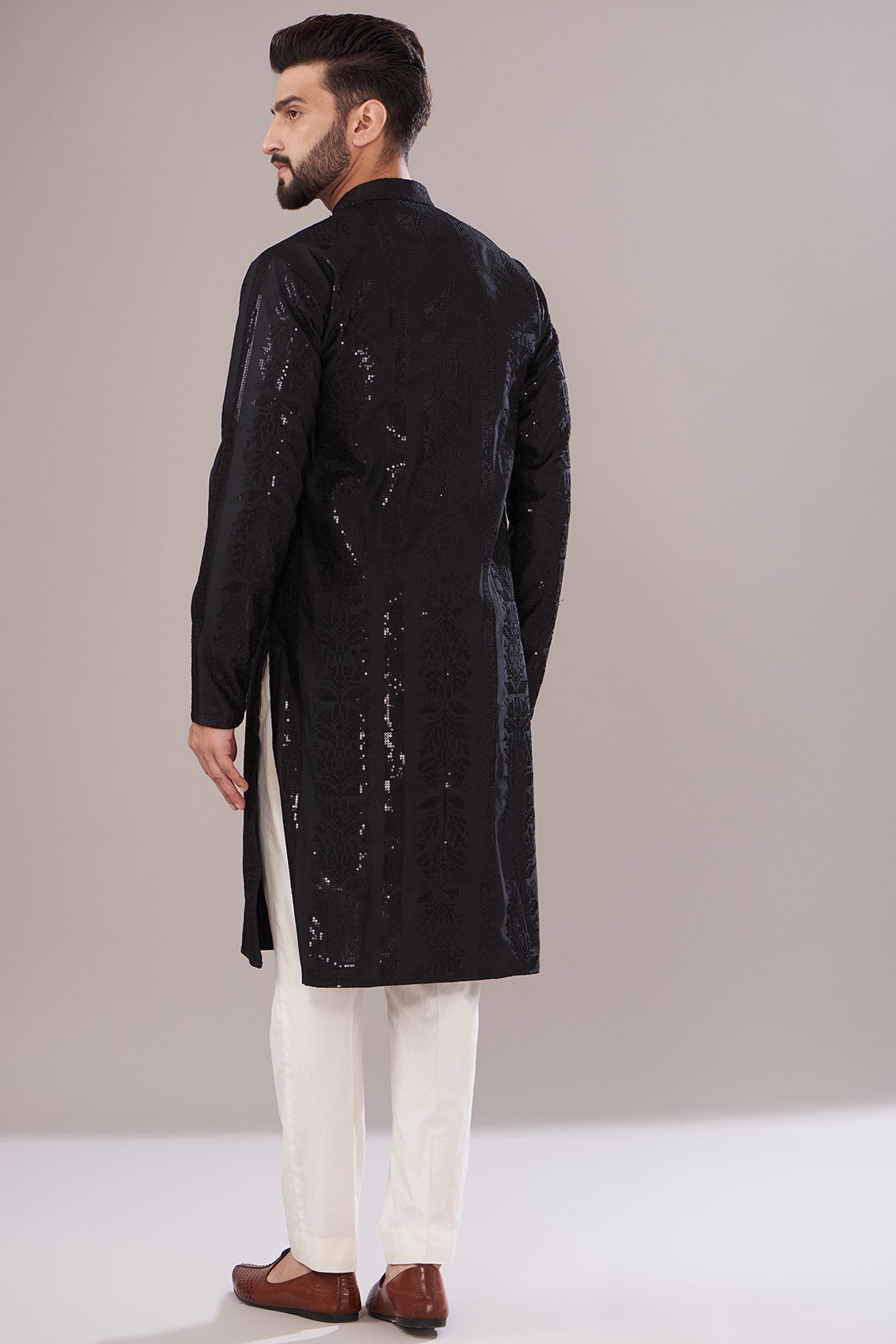 Black Slub Silk Embroidered Kurta - kasbahmen