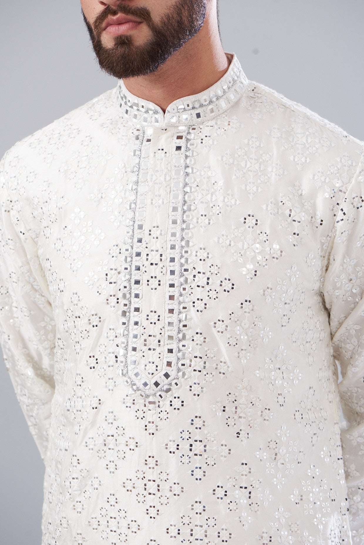 Off white mirror work kurta with hand embroidery - kasbahmen