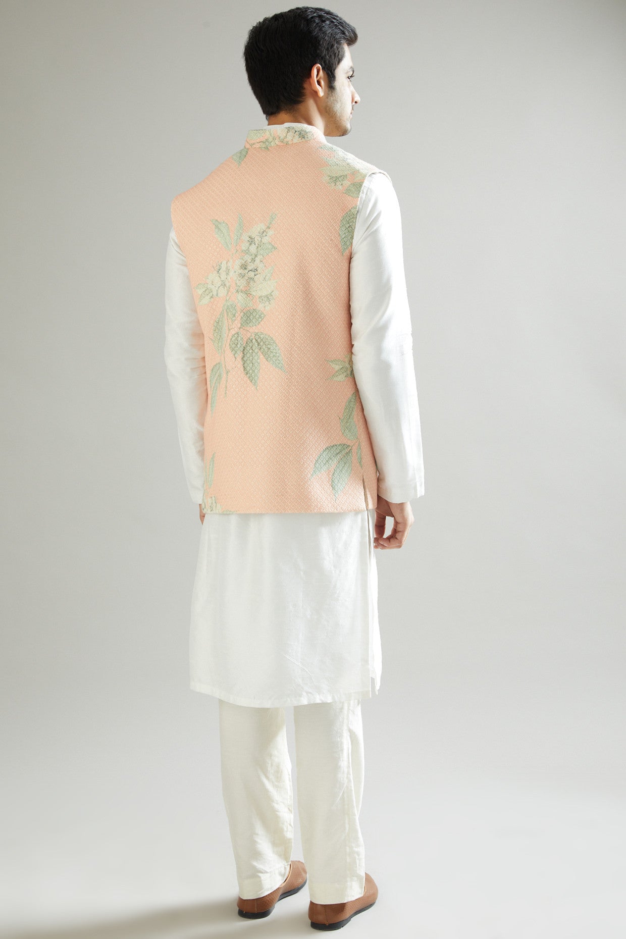 Peach Embroidered Nehru Jacket - kasbahmen