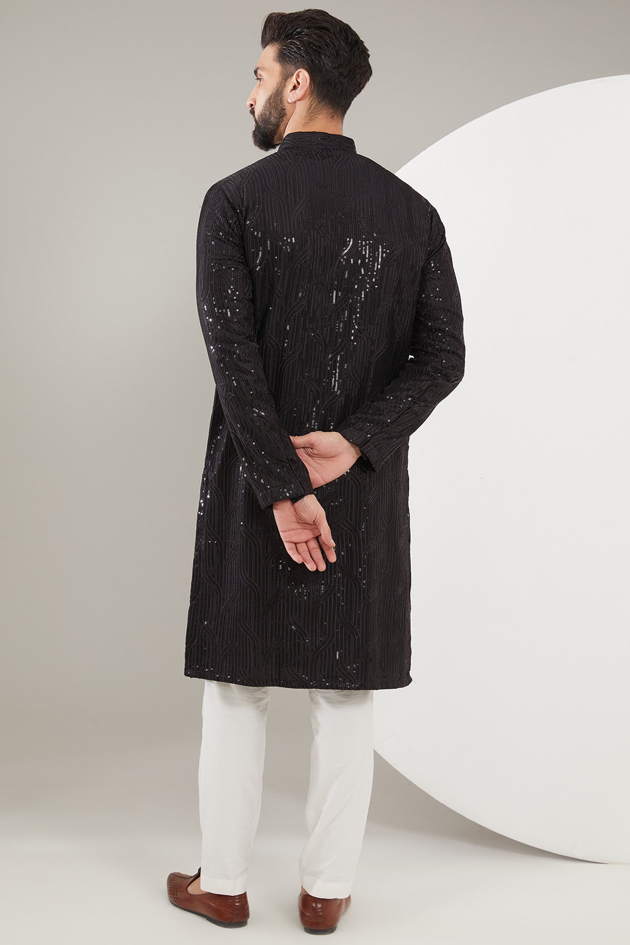 Classic Black Embroidered Kurta - kasbahmen