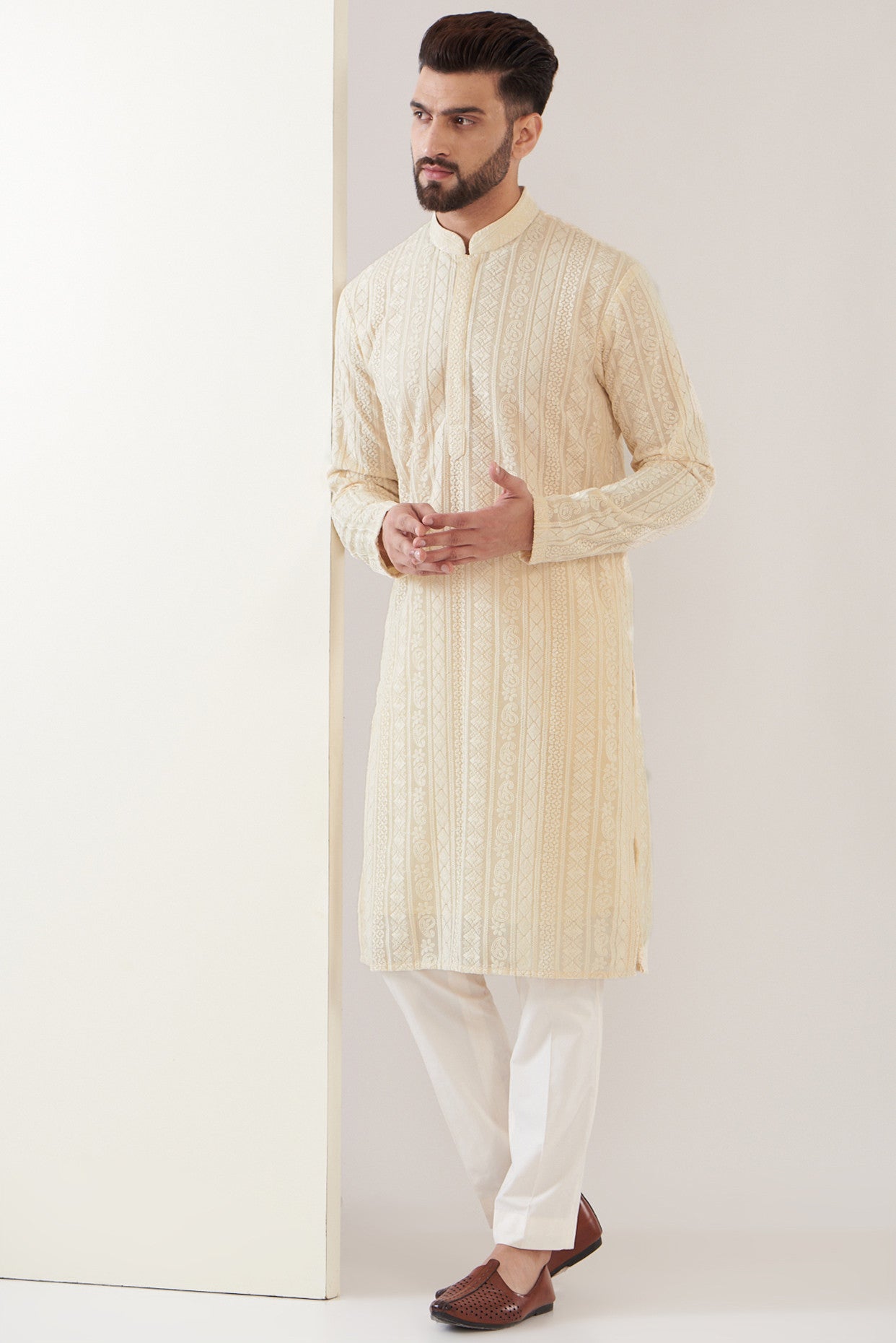 Beige chikankari kurta - kasbahmen