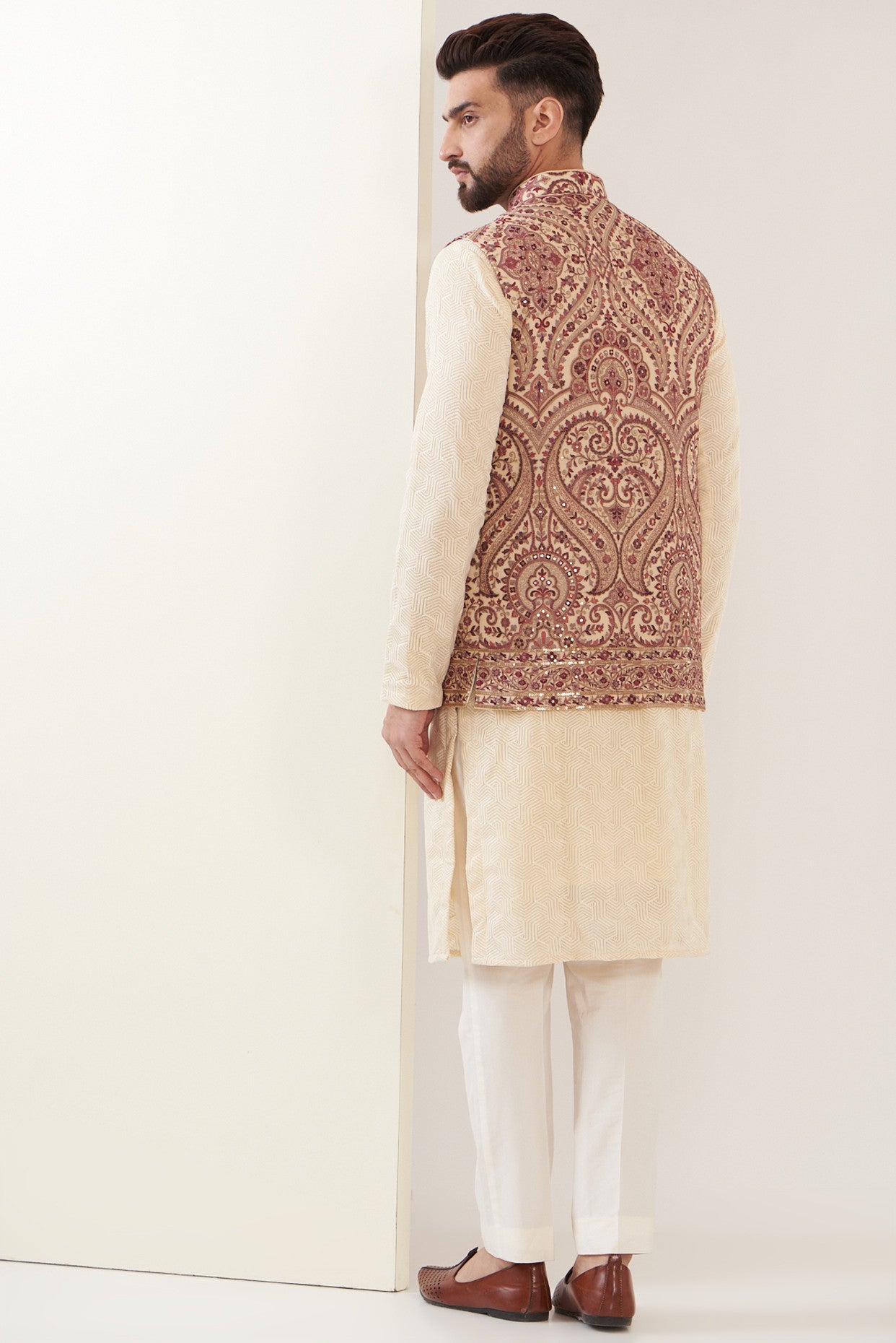 Kashimiri embroidred Nehru jacket - kasbahmen