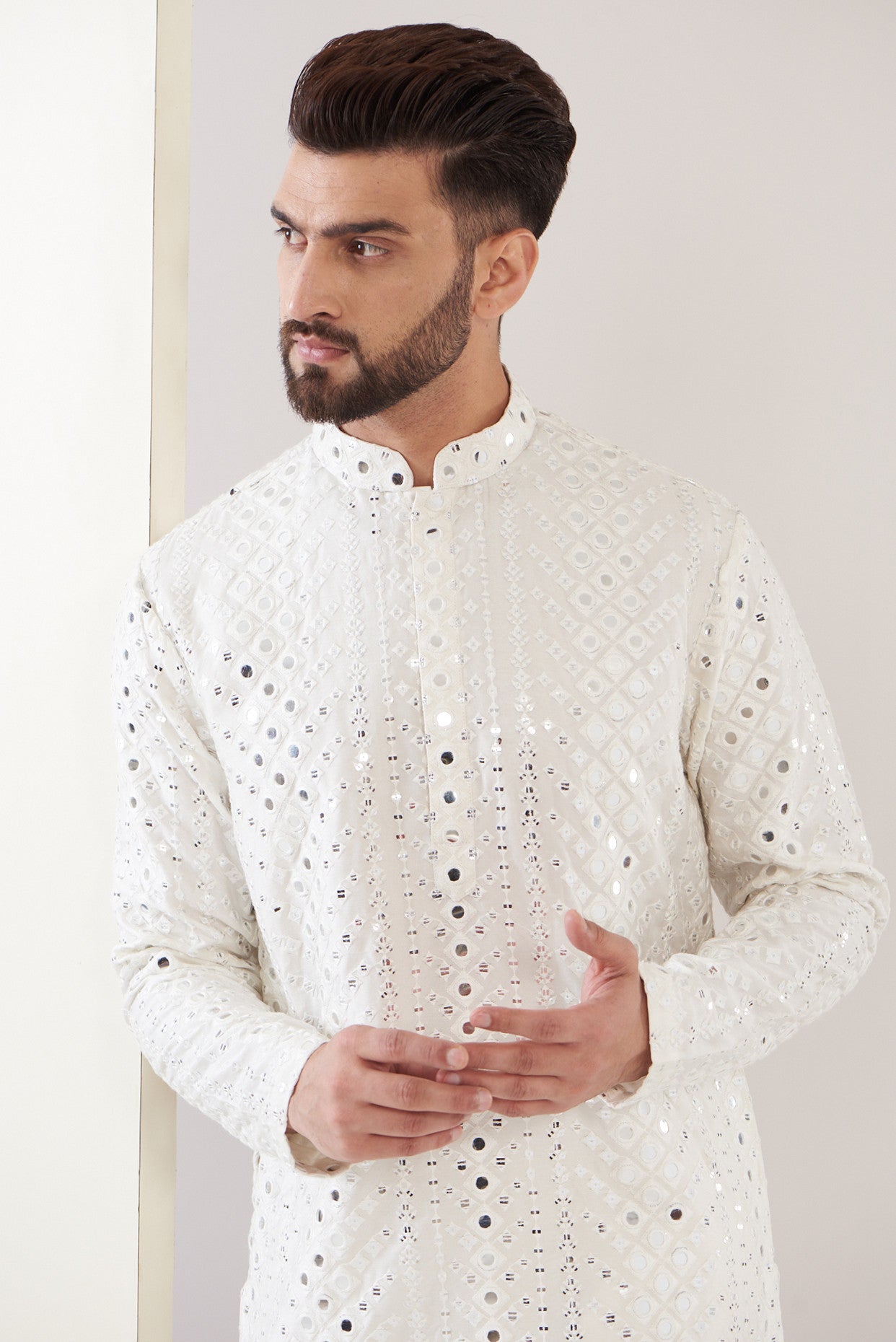 White signature mirror work kurta - kasbahmen