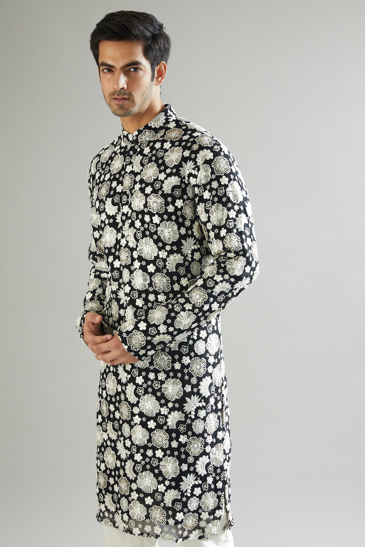 Black & White Embroidered Kurta - kasbahmen