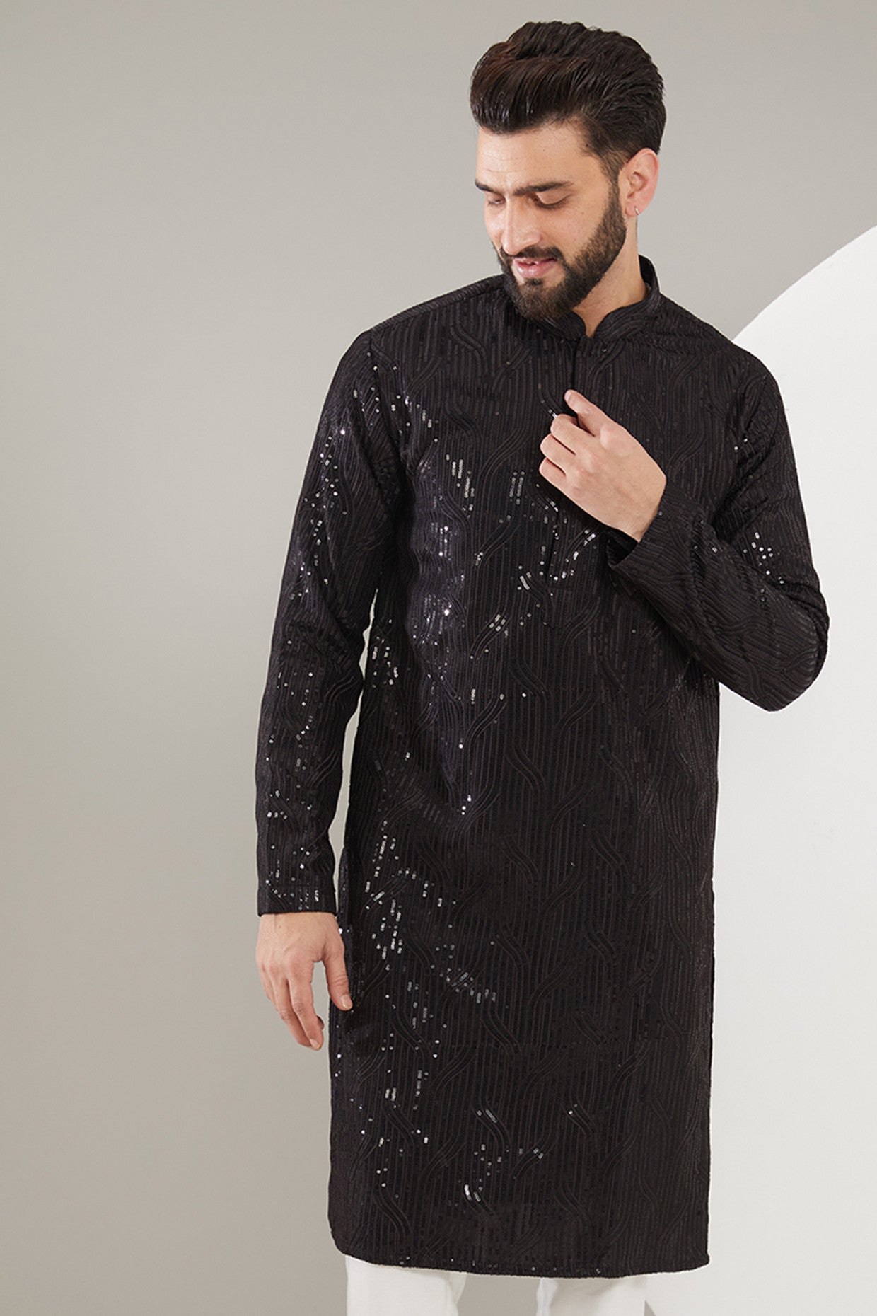 Classic Black Embroidered Kurta - kasbahmen