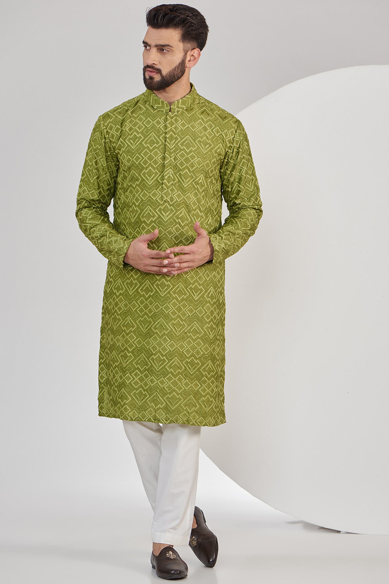 Parrot Green Geometricaly Embroidered Chikankari Kurta - kasbahmen