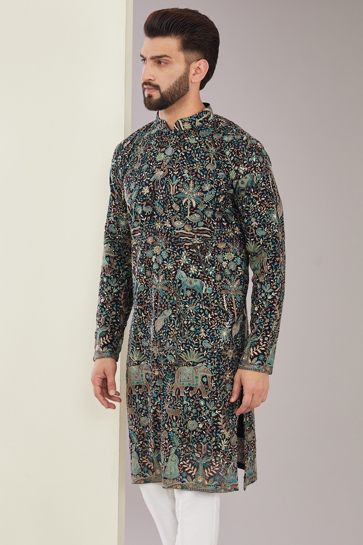 Black Kashmiri Embroidered Kurta - kasbahmen