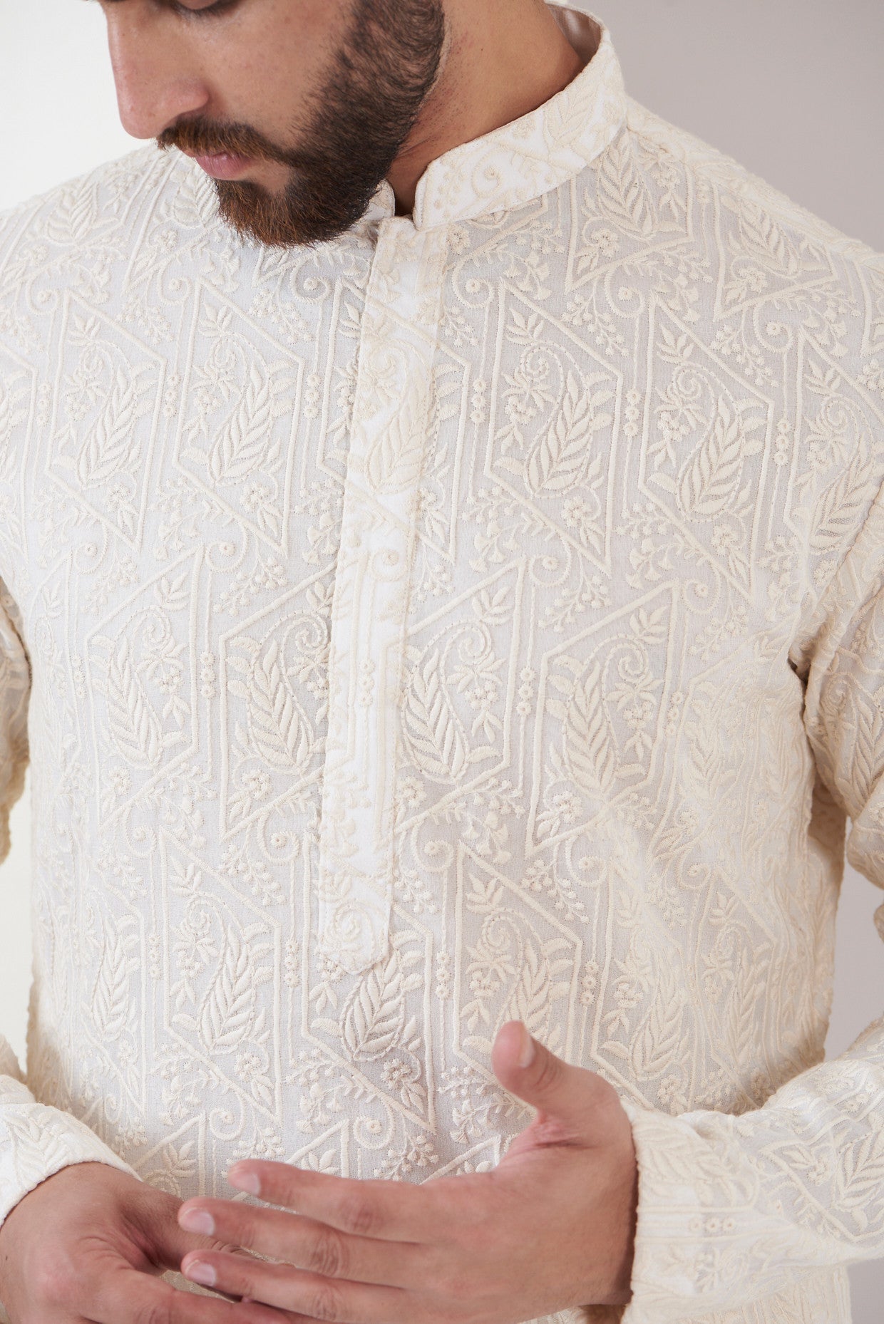 White Chikankari kurta - kasbahmen