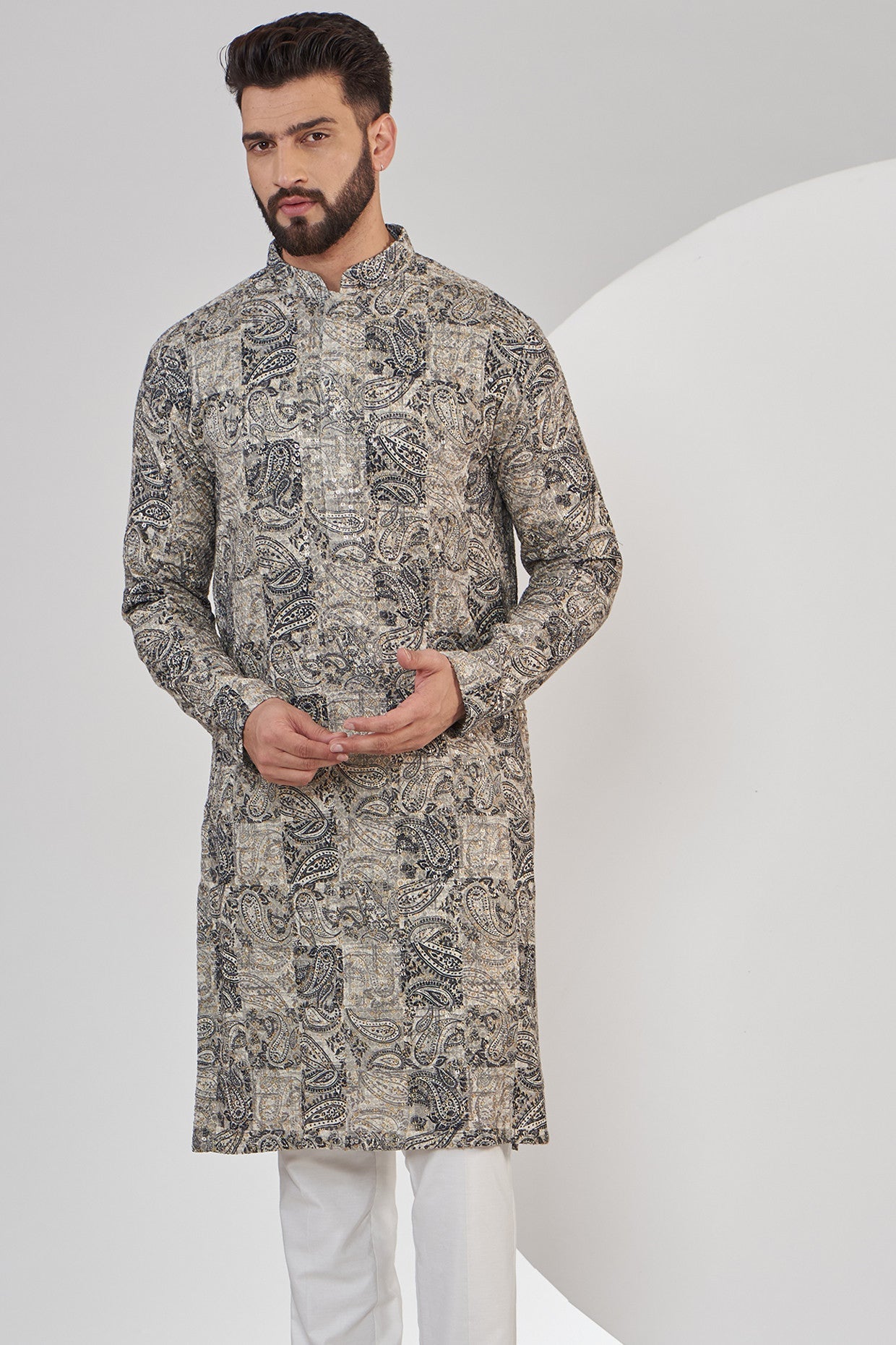 Grey embrodried kurta on print - kasbahmen