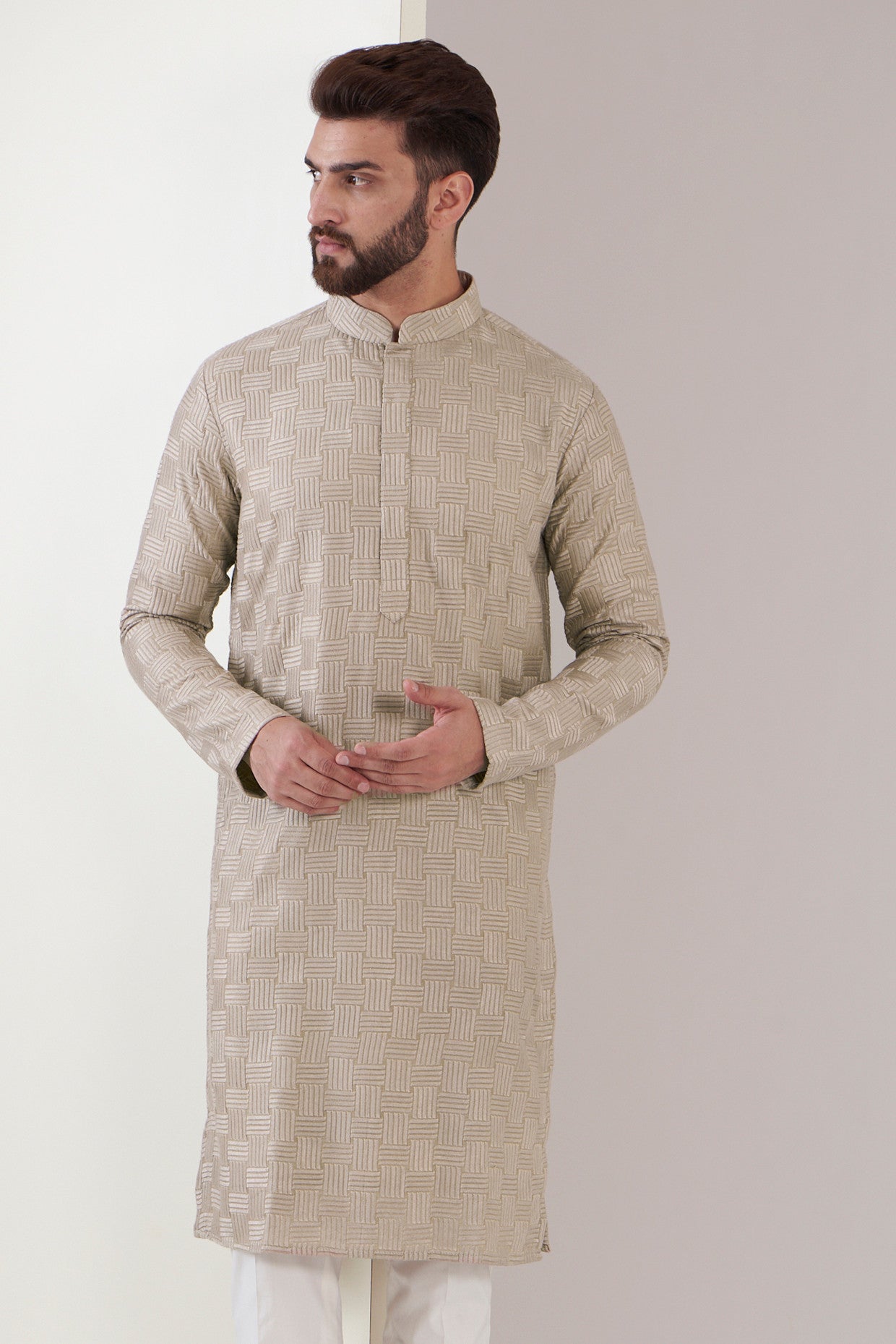 Beige chikankari kurta - kasbahmen