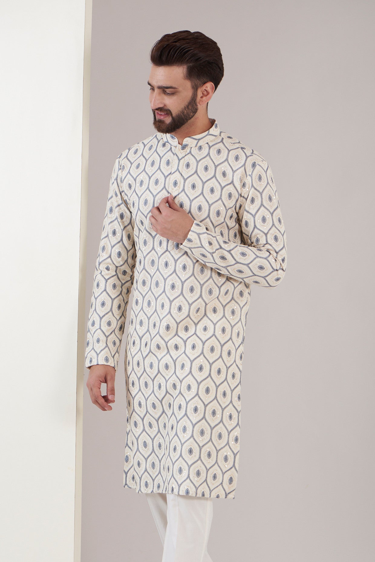 White chikankari kurta - kasbahmen