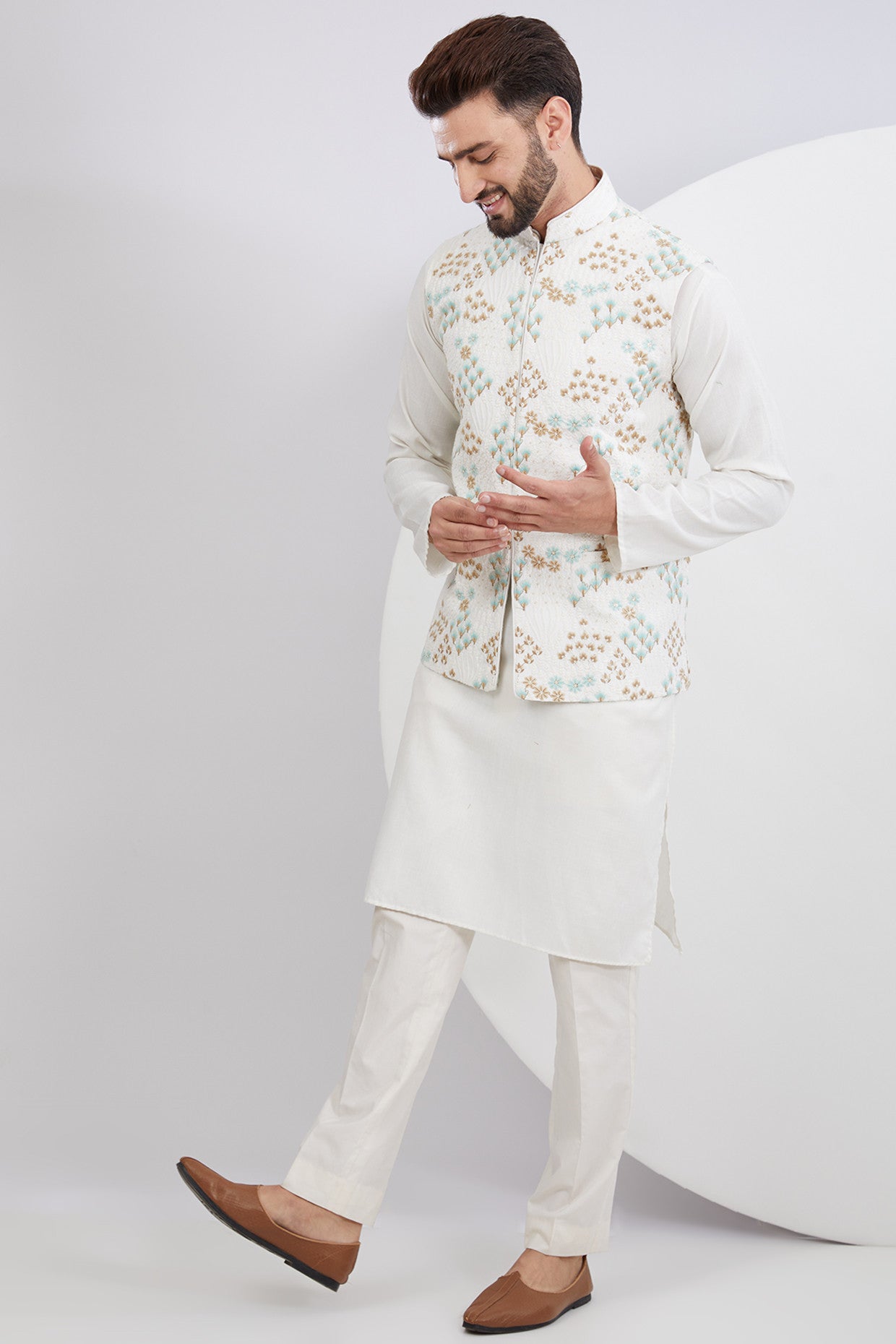 Floral Embroidered Nehru Jacket - kasbahmen