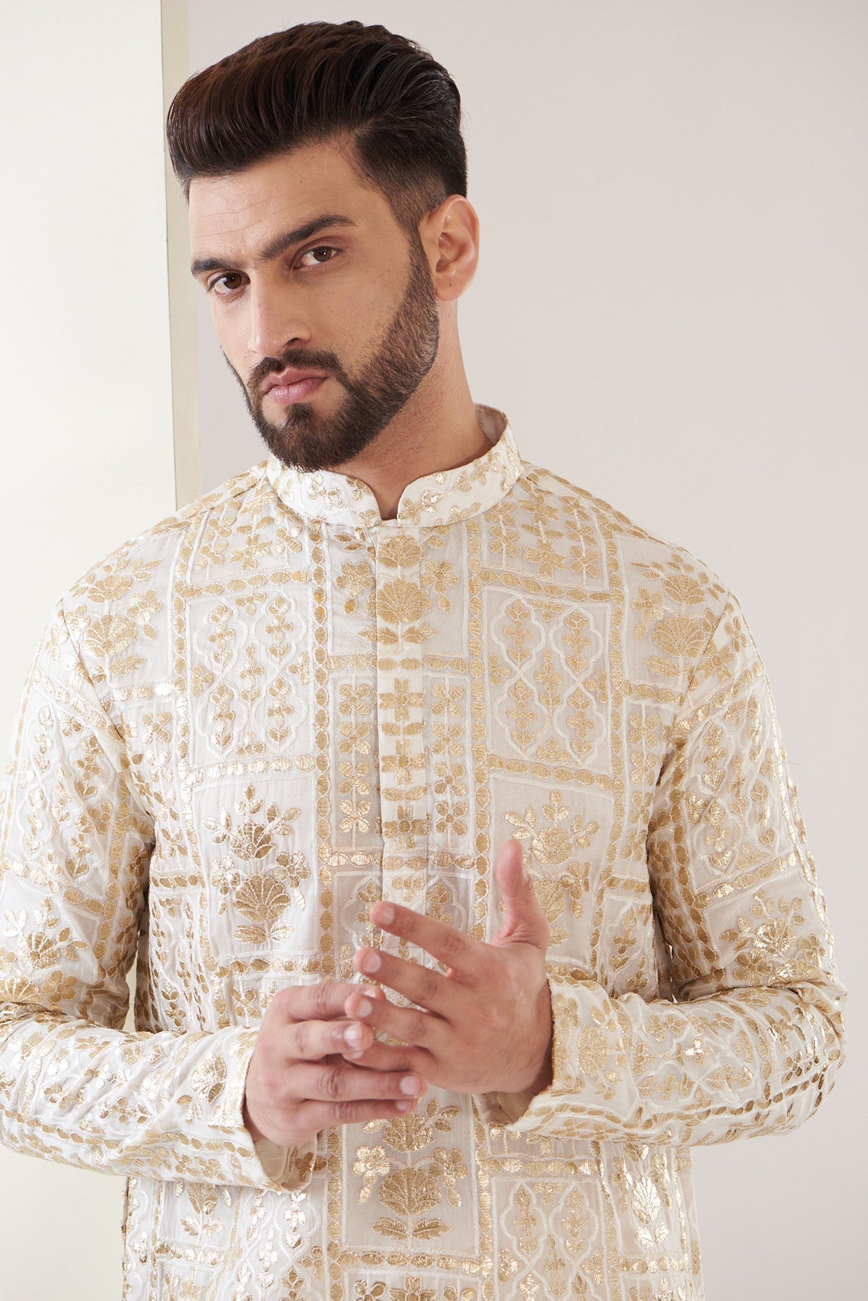 Off white embroidred kurta - kasbahmen