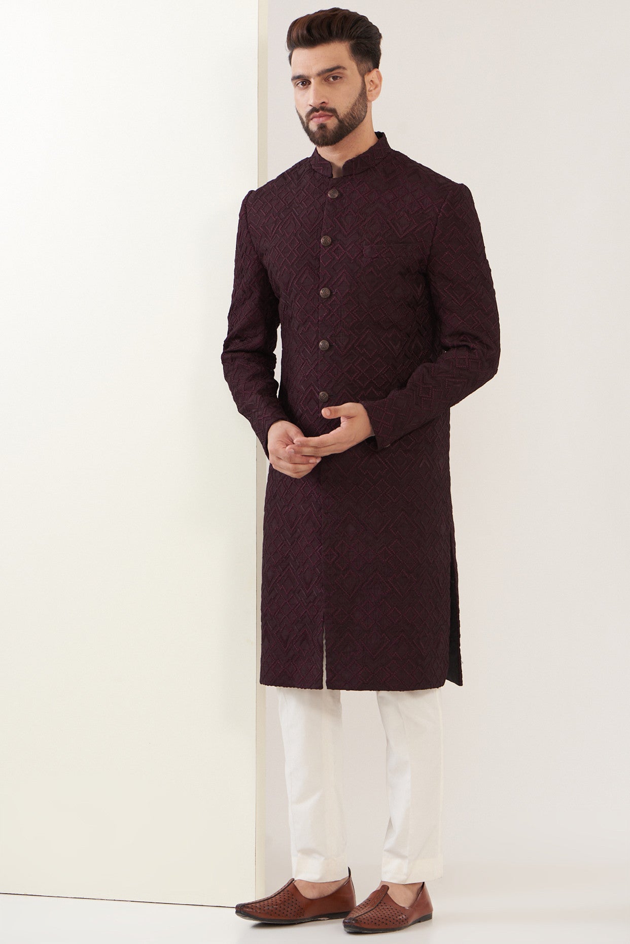 Wine embroidred Sherwani - kasbahmen