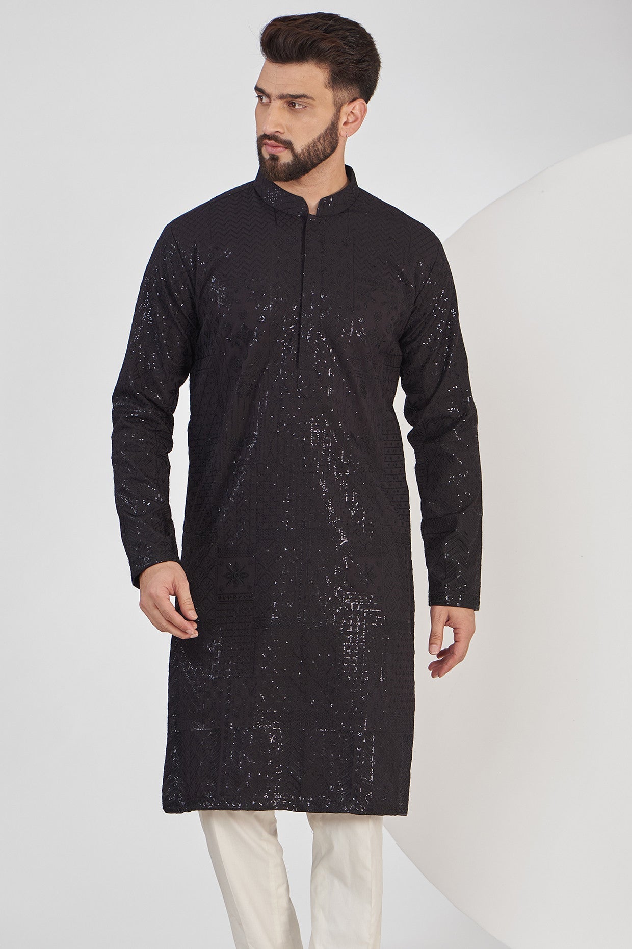 Black Embroidered kurta with thread and sequins work - kasbahmen