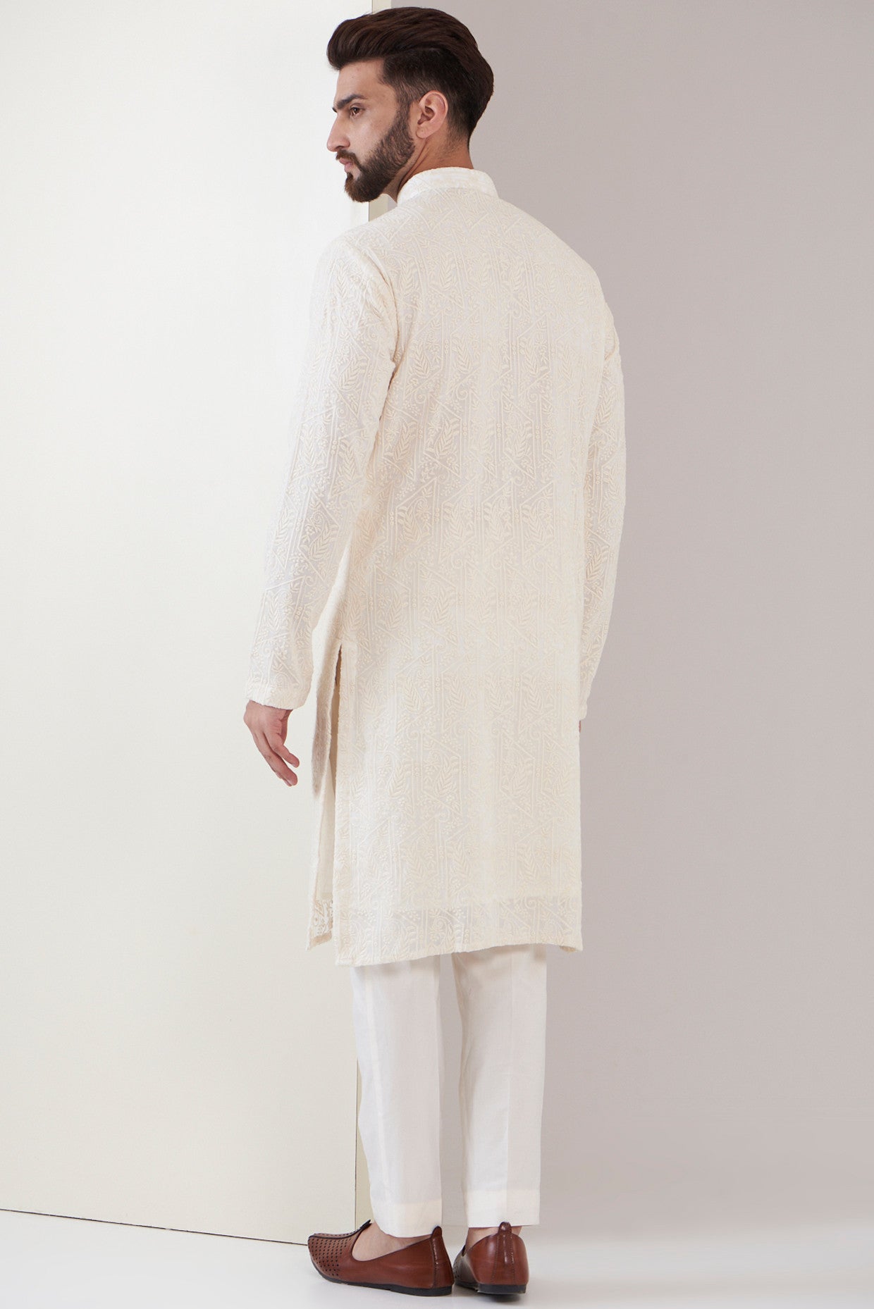 White Chikankari kurta - kasbahmen