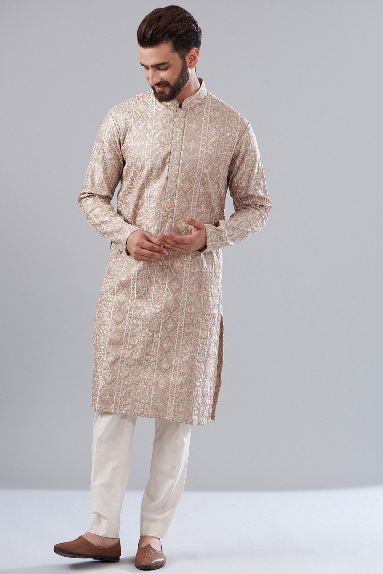 Nude embrodried kurta - kasbahmen