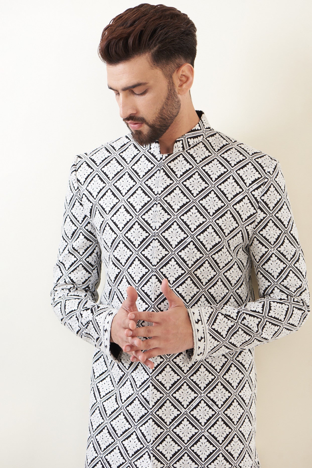 Kashmiri embroidred sherwani - kasbahmen