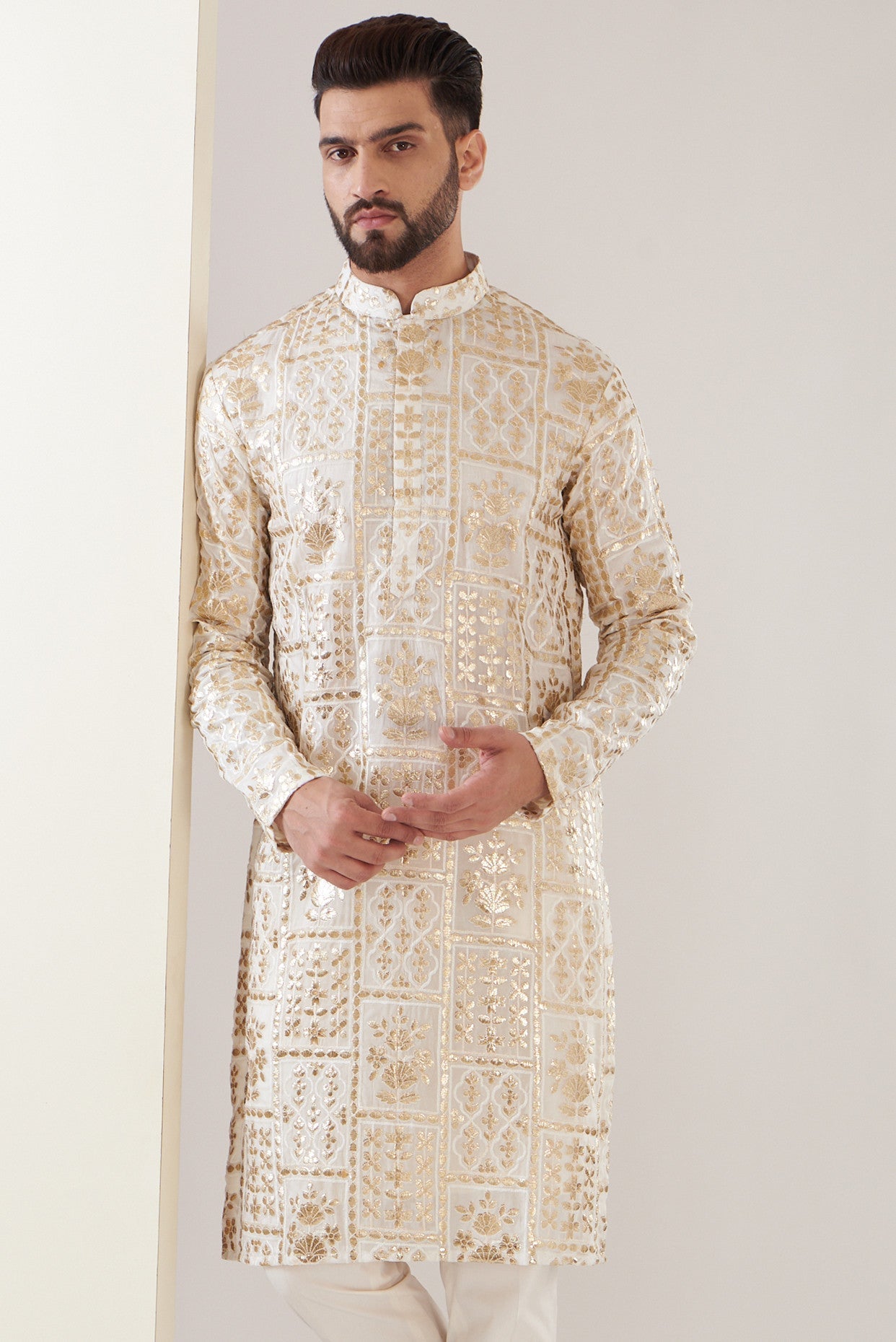 Off white embroidred kurta - kasbahmen