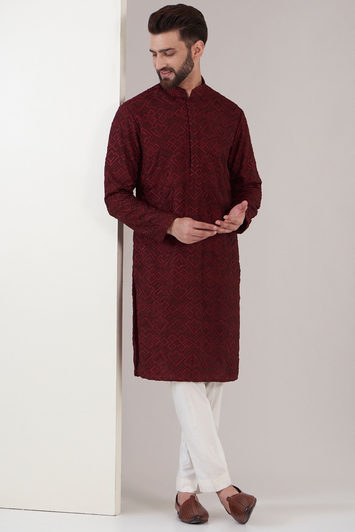 Maroon chikankari kurta - kasbahmen