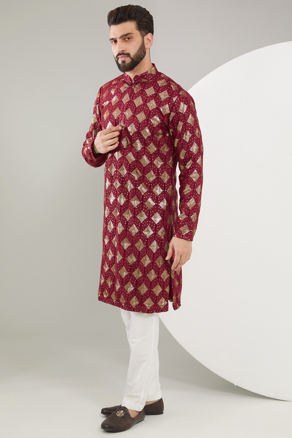 Maroon Chikankari Kurta with heavy thread and sequined embroidery - kasbahmen