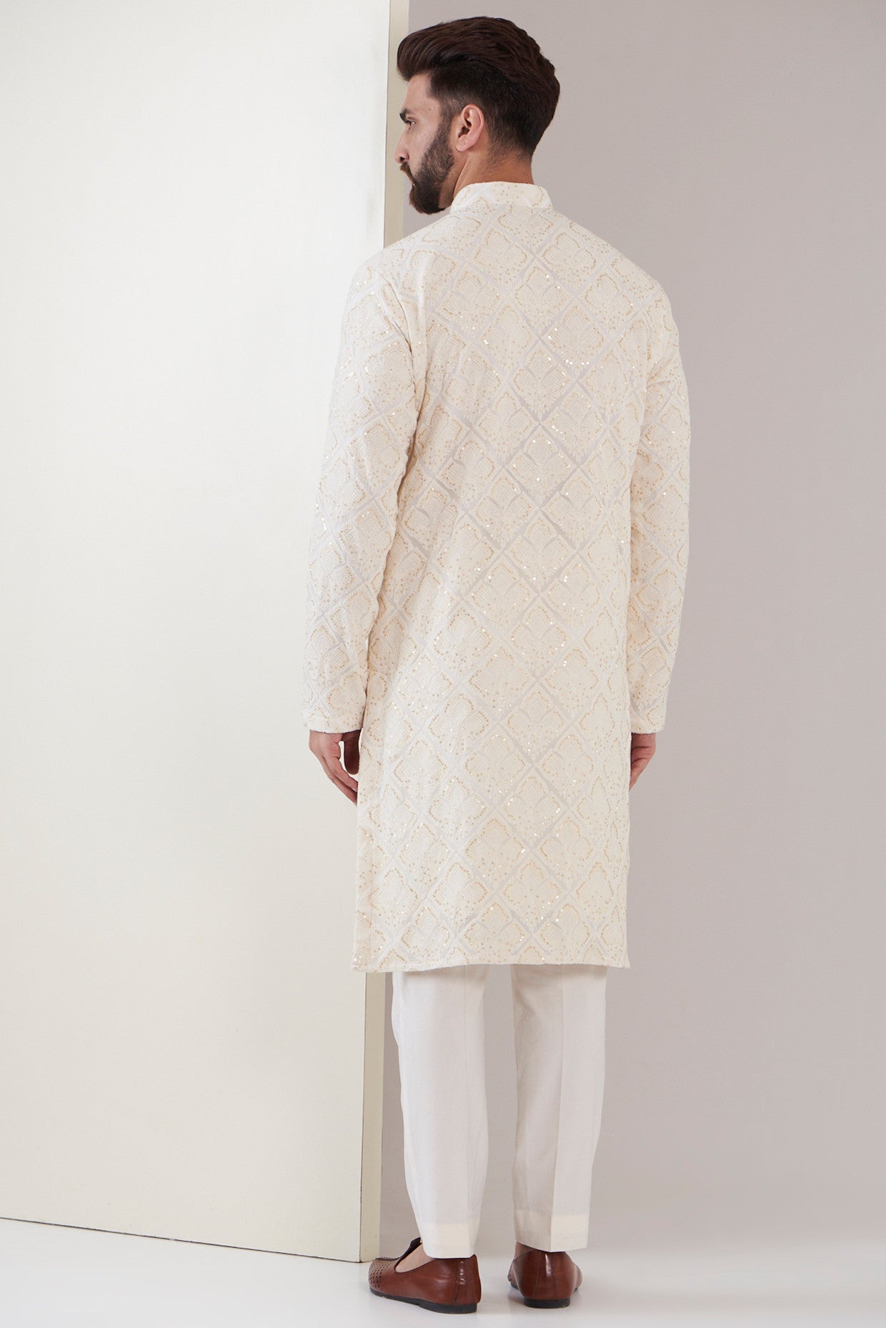 White chikankari kurta - kasbahmen