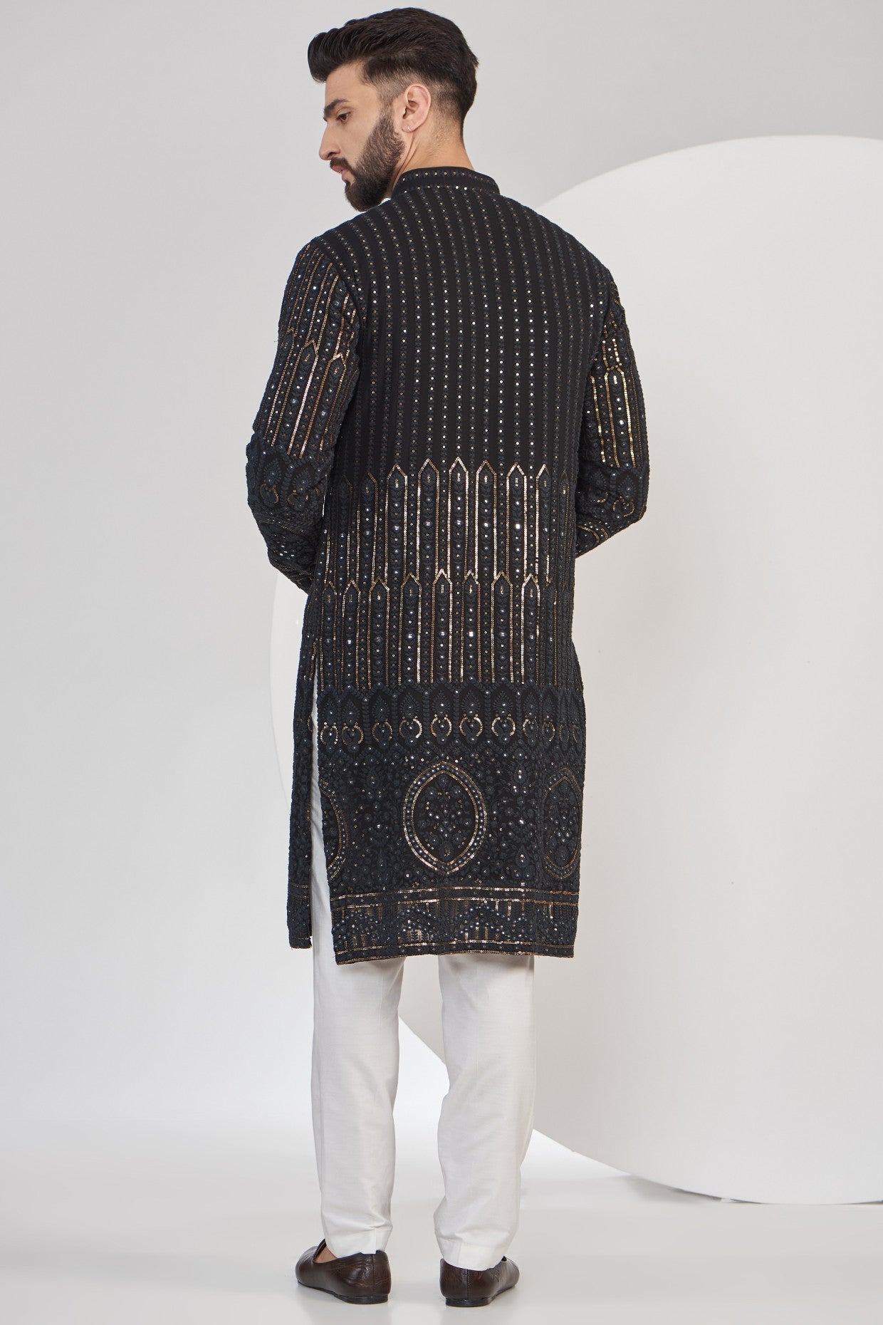 Black Chikankari Kurta with intricate border embroidery - kasbahmen