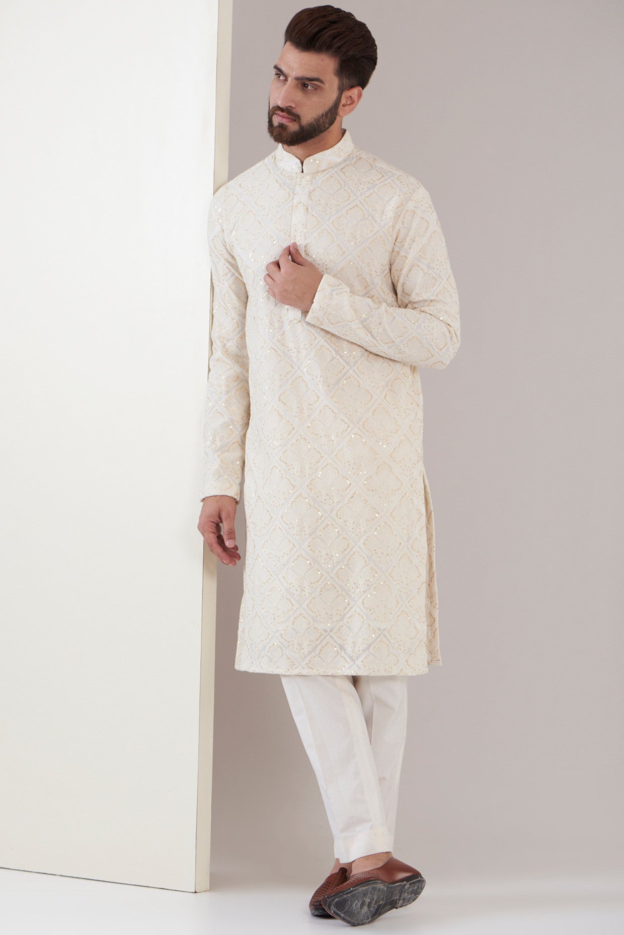 White chikankari kurta - kasbahmen