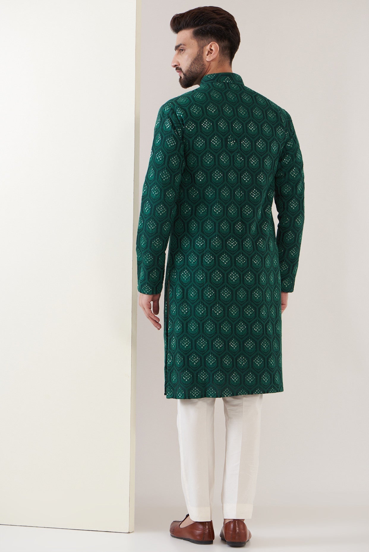 Bottle green embroidred kurta - kasbahmen