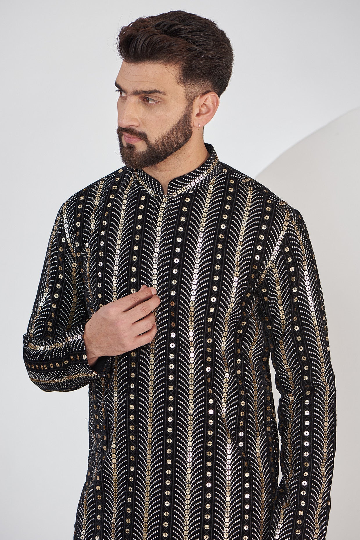 Black Velvet Embroidered Kurta - kasbahmen